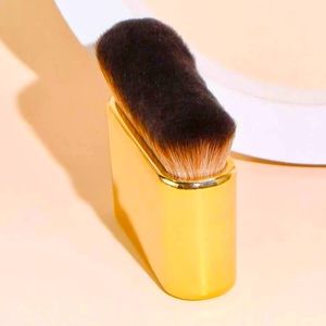 Make up brush